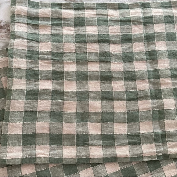 Magnolia Green Gingham Linen Table Runner - Picture 17 of 17
